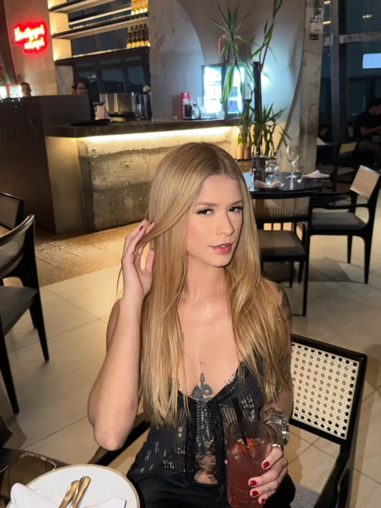 Zhayra esta no Massagem em São Paulo. Massagem em Moema
